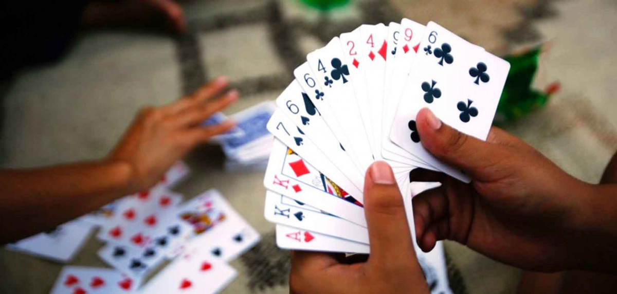 जुवातास खेलिरहेका ४५ जना प्रहरी नियन्त्रणमा