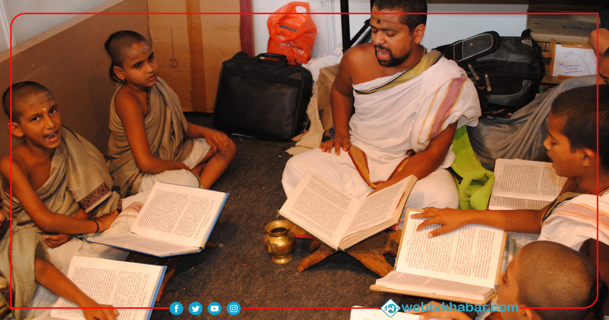 संस्कृत शिक्षाप्रति पोखरामा आकर्षण 
