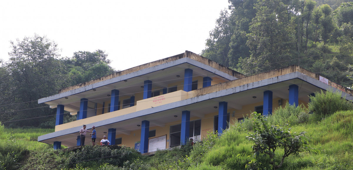 तित्याङ स्वास्थ्यचौकी पहिरोको जोखिममा