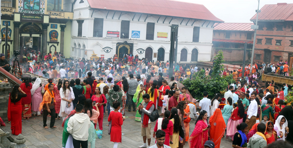 चार लाखले गरे पशुपतिनाथको दर्शन