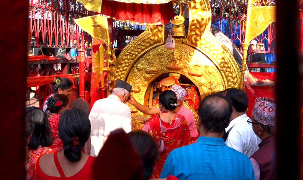 राष्ट्रपति पौडेलद्वारा काठमाडौं उपत्यकाका नौ शक्तिपीठमा पूजाअर्चना